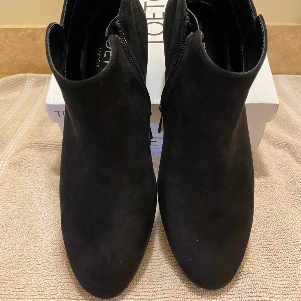 NWT Toetos Brand New Black Suede Booties - Picture 3 of 8